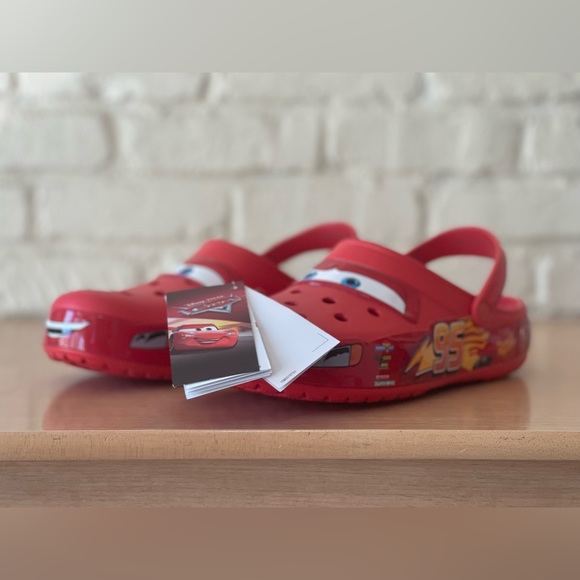 Crocs Classics Clog Lightning McQueen Disney Cars Men Size 11 205759-610 Comfort main image 7